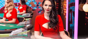 cowboy west Mobile APP မှတဆင့် ဘောလုံးပွဲစဉ် Live Betting ကစားနေသောပုံ